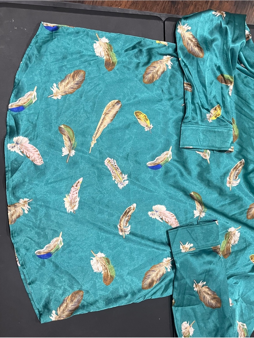 Teal Feather Print Button-Up Shirt - Picture 2 of 3